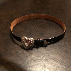 Vintage Brighton black w/silver heart buckle